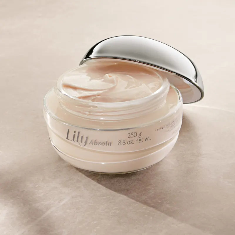 Creme Acetinado Desodorante Hidratante Corporal Lily Absolu 250g